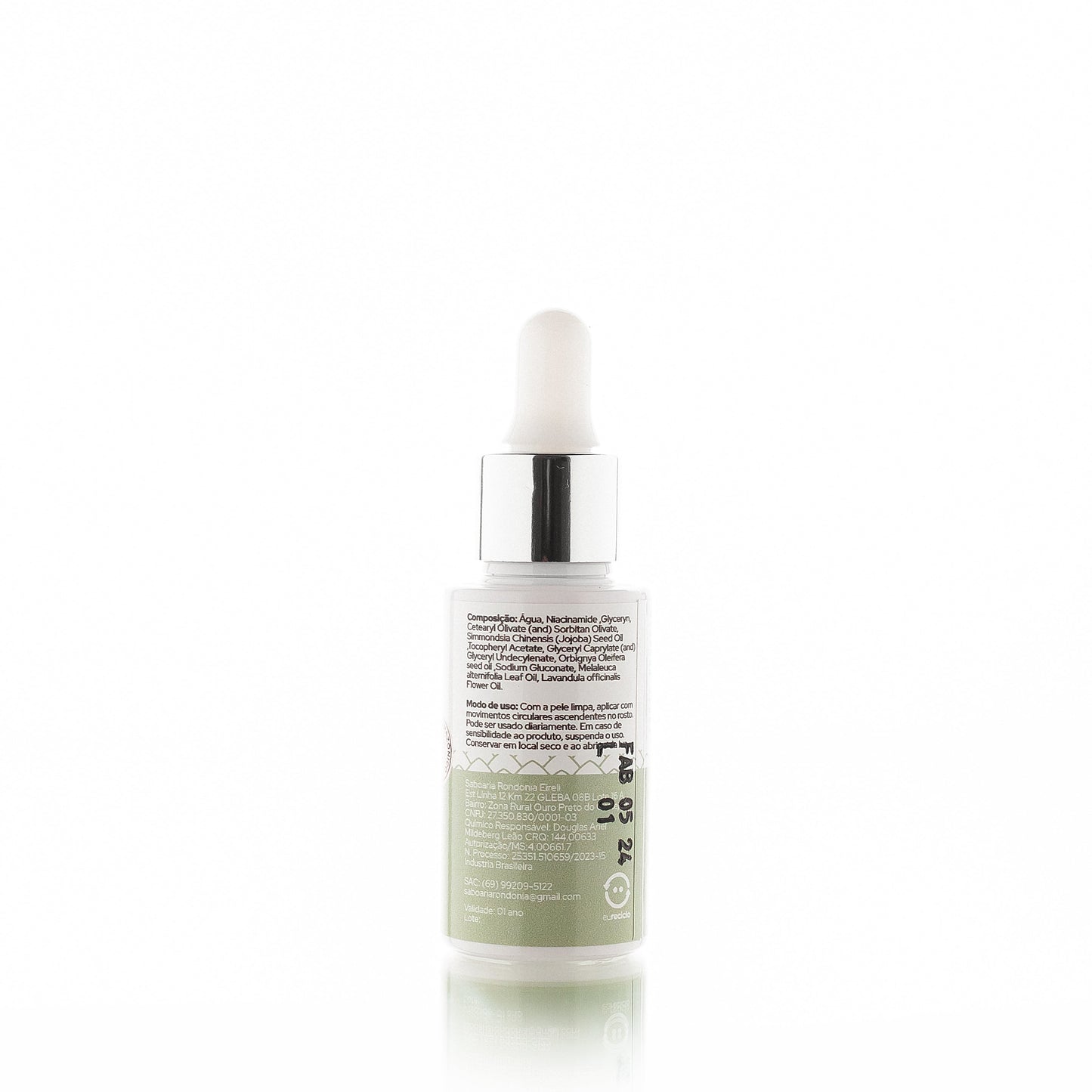 Sérum facial com niacinamida, óleos vegetais de babaçu e jojoba.