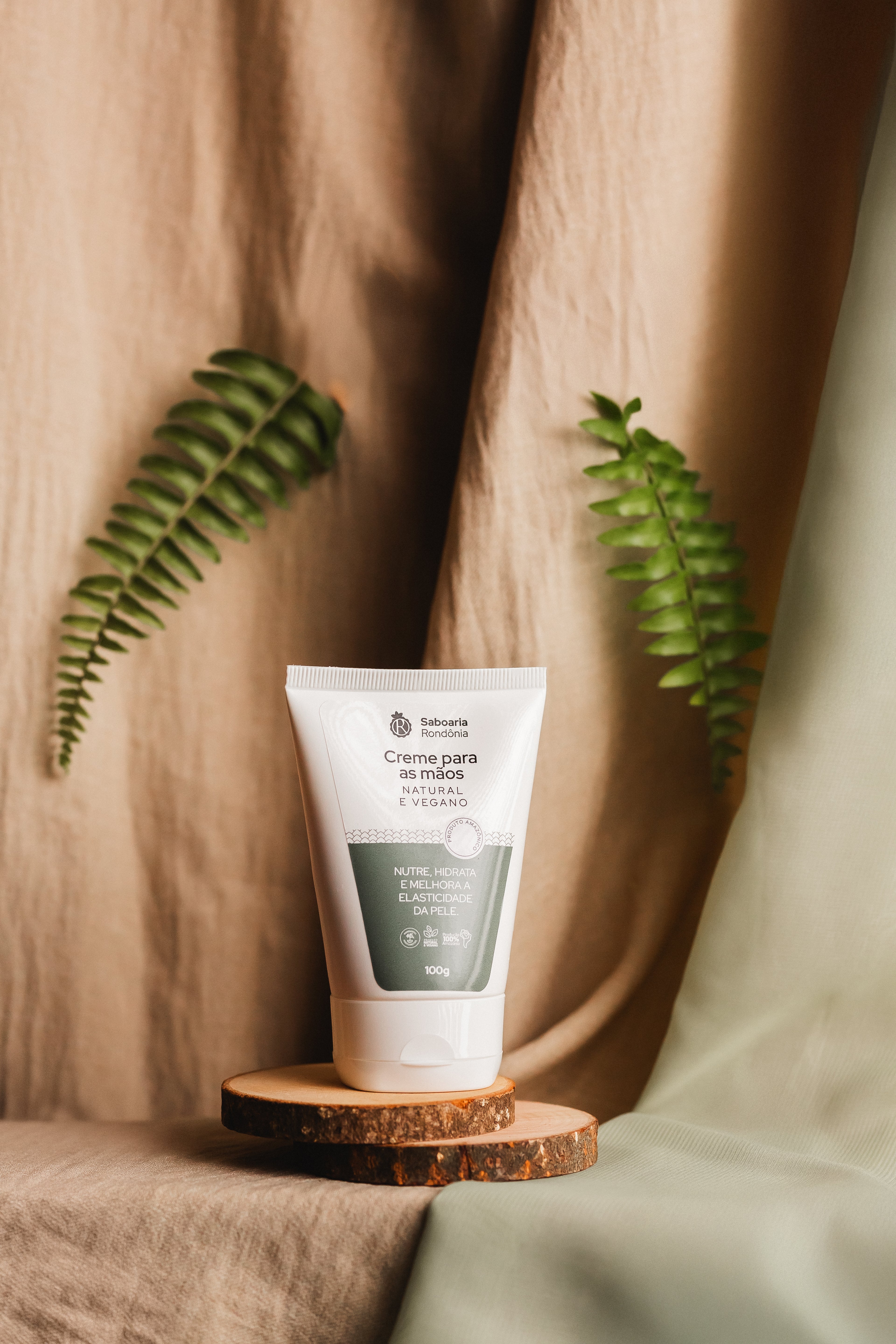 Luvas de Buriti – Creme de mãos com o poder da Amazônia. Natural e Vegano