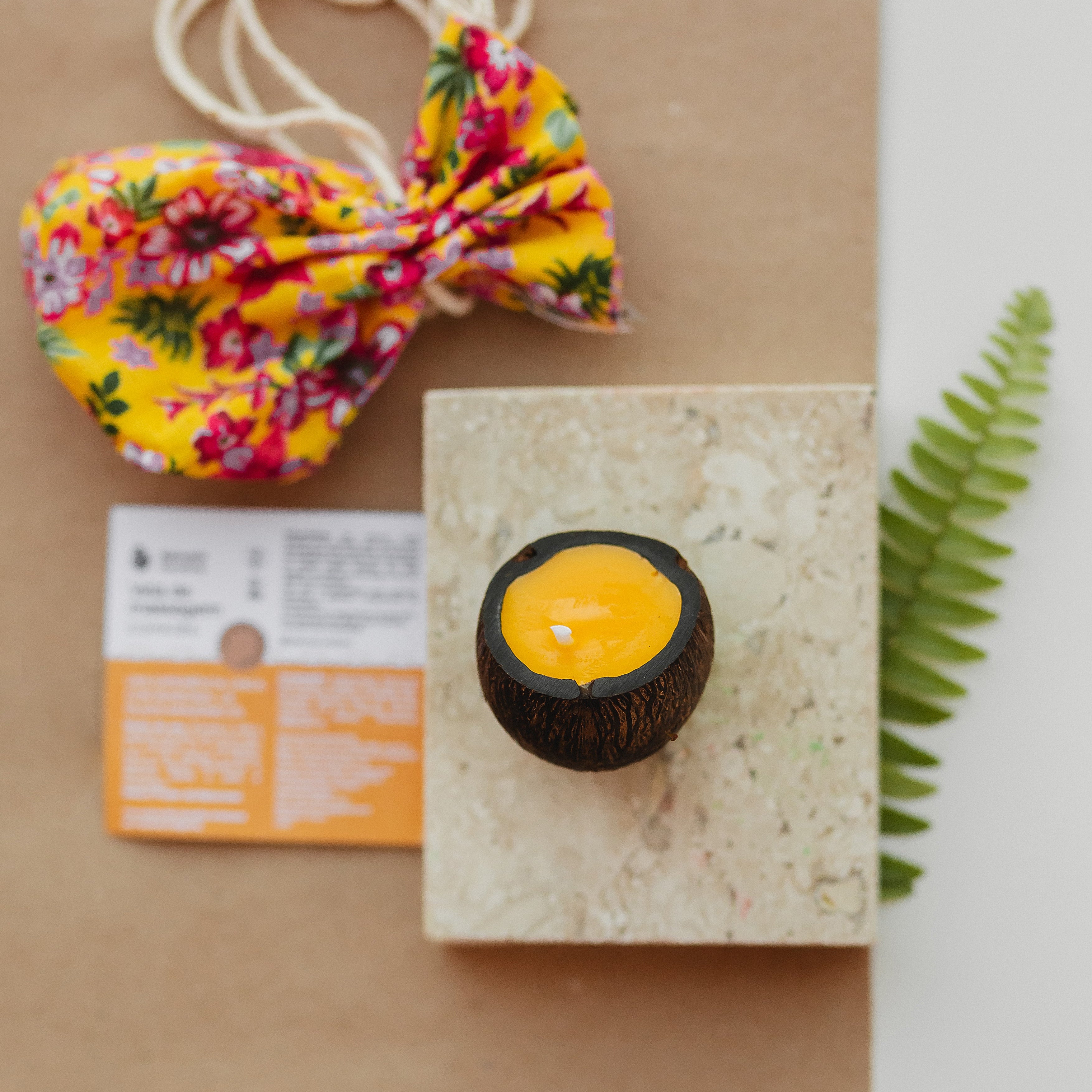 Vela de Massagem com Óleos Naturais Amazônicos - Ouriço  de Tucumã 10g